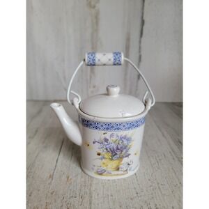 Hallmark nature's sketchbook teapot candle unique Xmas home decor spring